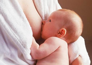 母乳喂養(yǎng)的寶寶大便怎樣正常？母乳喂養(yǎng)的寶寶需要補鈣嗎？
