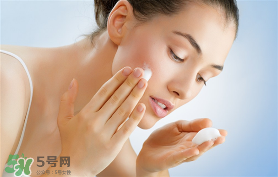 資生堂洗面奶是皂基嗎？資生堂洗面奶是氨基酸洗面奶嗎？