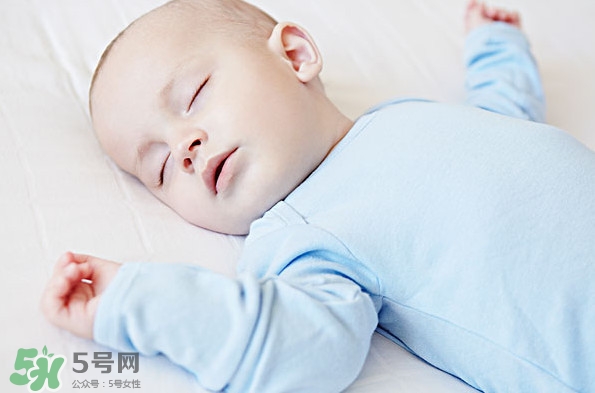 寶寶張嘴睡覺會變丑嗎？寶寶張嘴睡覺的危害