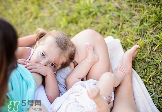 母乳能做什么？母乳可以放冰箱保鮮多久？