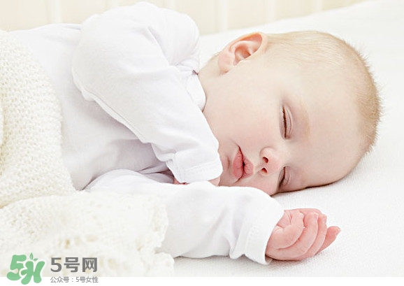 寶寶張嘴睡覺怎么回事？寶寶張嘴睡覺怎么糾正？