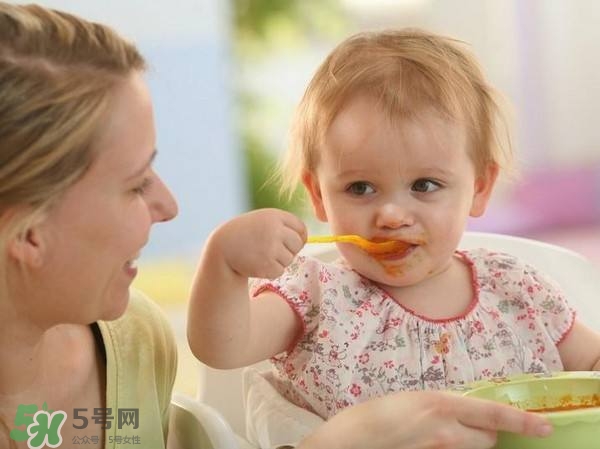 寶寶不吃輔食怎么辦？5個小妙招讓寶寶乖乖吃輔食