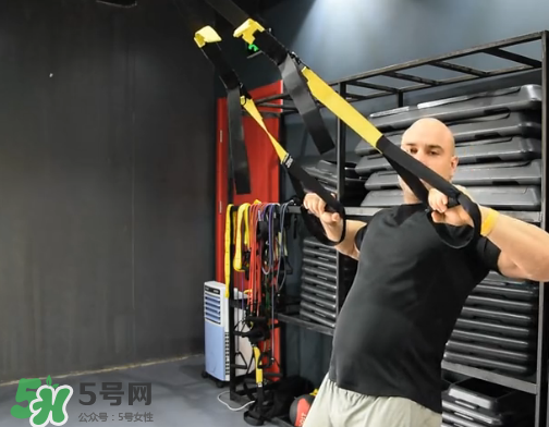 trx劃船一組做多少個？trx劃船每天做幾組？