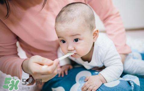 寶寶輔食可以加糖嗎？寶寶輔食可以加什么調料