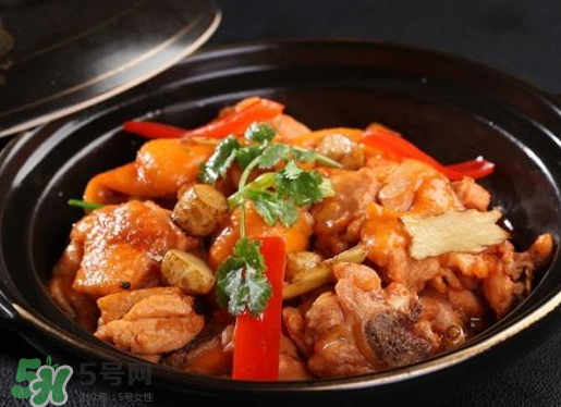 美國黃燜雞米飯為什么那么貴？美國黃燜雞米飯多少錢一份？