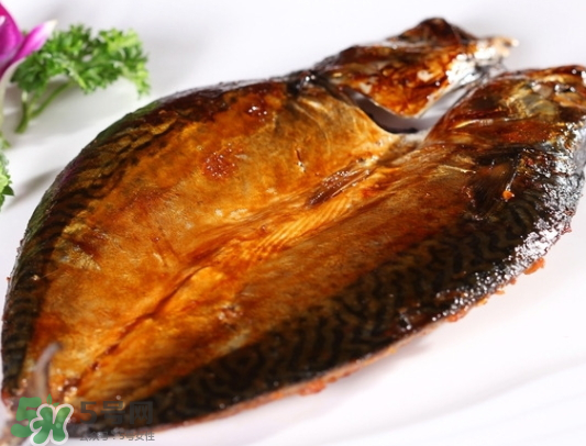 青魚和草魚哪個好吃？青魚和草魚的區(qū)別