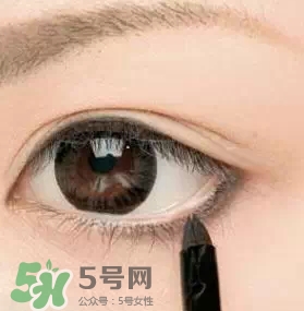 眼線膏和眼線液筆哪個(gè)好用？眼線膏和眼線液新人這樣選擇