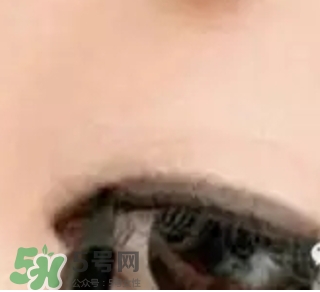 眼線(xiàn)膏可以畫(huà)內(nèi)眼線(xiàn)嗎_怎么畫(huà)