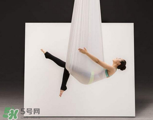 空中瑜伽多少錢一節(jié)課？自己家里裝空中瑜伽多少錢