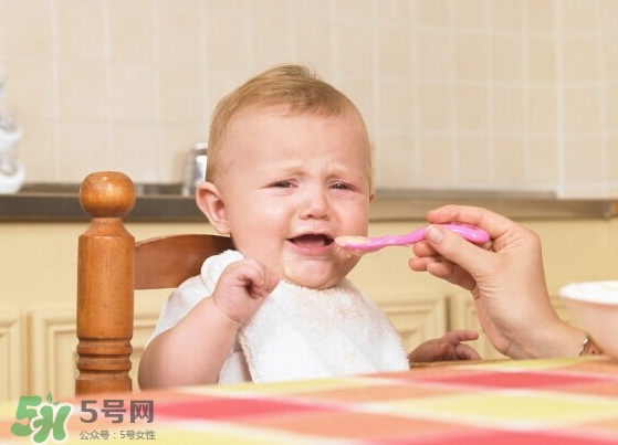 寶寶發(fā)燒抽搐正常嗎？寶寶發(fā)燒抽搐怎么辦？