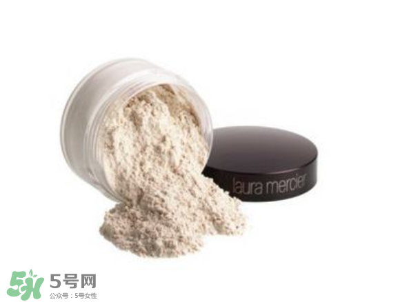 散粉粉餅定妝噴霧有什么區(qū)別？定妝產(chǎn)品推薦