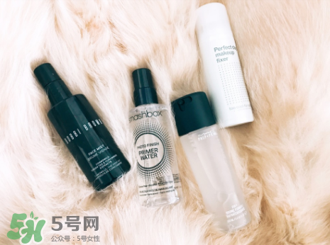涂了防曬再上散粉會(huì)搓泥嗎？防曬噴霧和散粉的先后順序 