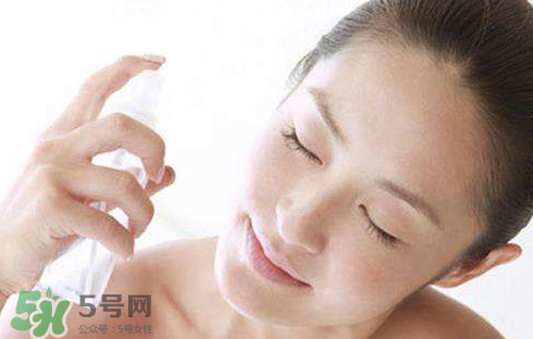 補(bǔ)水噴霧有用嗎？補(bǔ)水噴霧怎么用?