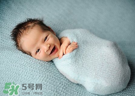勒博耶分娩法的具體步驟是什么？勒博耶分娩法有哪些優(yōu)點(diǎn)？