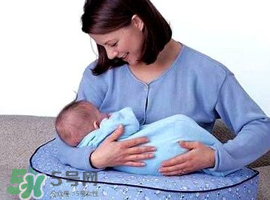 顏值低或因輸在了母乳上 母乳喂養(yǎng)的孩子更好看嗎？