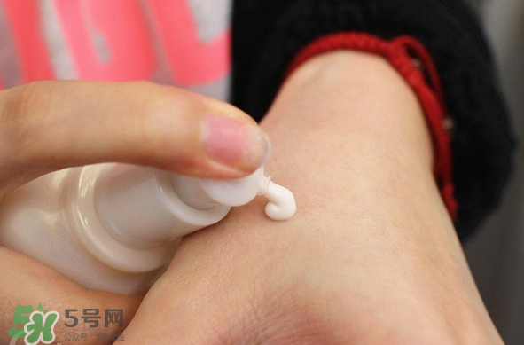 雪花秀妝前乳好用嗎？雪花秀妝前乳要卸妝嗎？