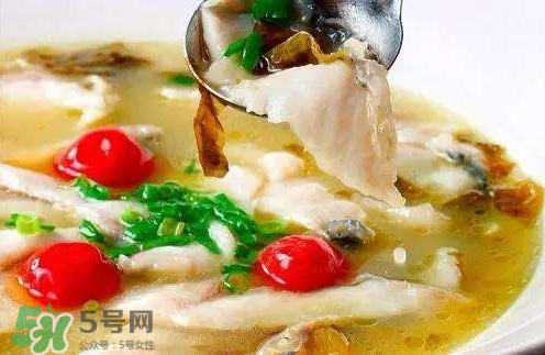 酸菜魚可以放什么配菜？酸菜魚放什么菜好吃？