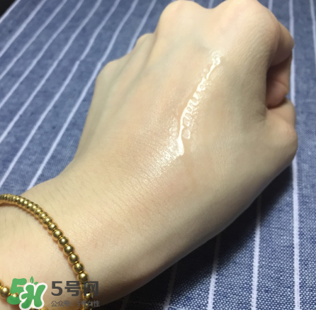 雪花秀潤燥精華適合什么膚質(zhì)？