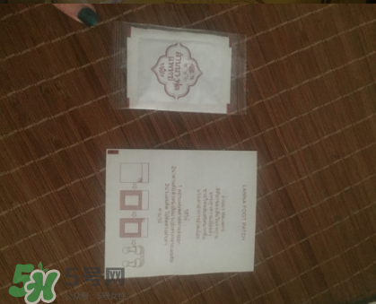 蘭納足貼真假怎么鑒別？蘭納足貼真假對(duì)比