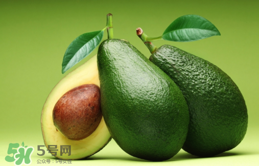 牛油果果汁怎么做？牛油果和什么榨汁好喝？