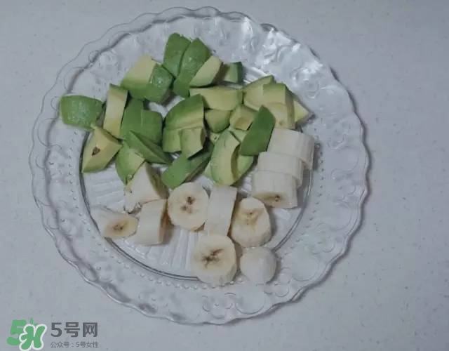 牛油果沙拉怎么做？牛油果沙拉用什么醬？