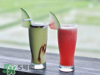 牛油果果汁可以放多久？牛油果果汁隔夜了還能吃嗎？