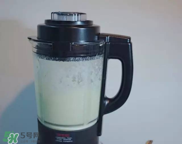 牛油果沙拉怎么做？牛油果沙拉用什么醬？