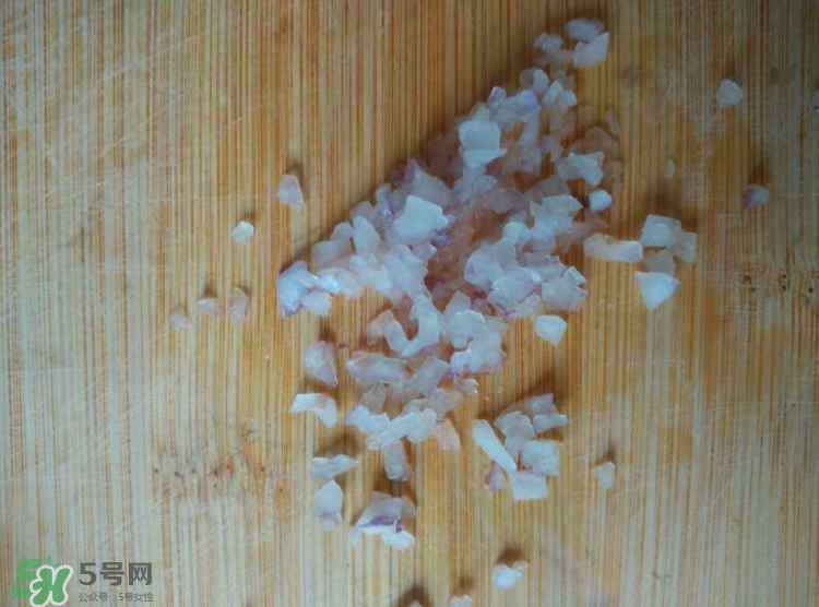 牛油果沙拉怎么做？牛油果沙拉用什么醬？