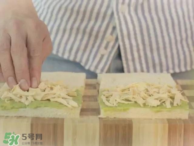 牛油果沙拉怎么做？牛油果沙拉用什么醬？