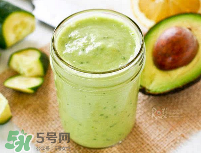牛油果果汁可以放多久？牛油果果汁隔夜了還能吃嗎？