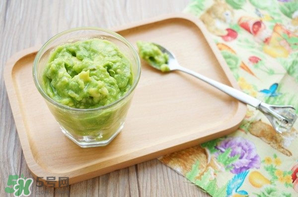 牛油果切開黑了能吃嗎？牛油果為什么會有黑點？