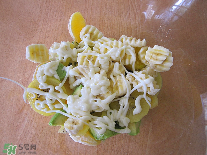 牛油果沙拉怎么做？牛油果沙拉用什么醬？