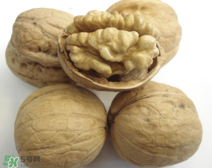 核桃什么時候吃最好？核桃一次吃多少為宜？