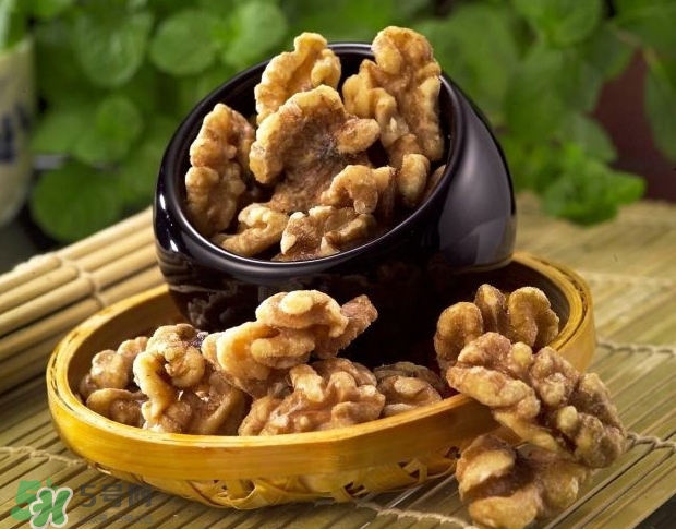 核桃磨成粉還有營(yíng)養(yǎng)嗎？核桃粉和核桃哪個(gè)更好？