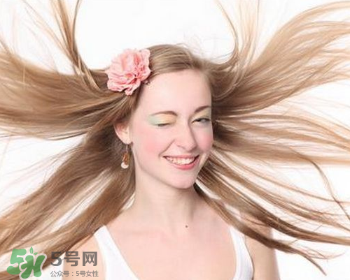 基礎(chǔ)護發(fā)的步驟是什么？正確護理頭發(fā)