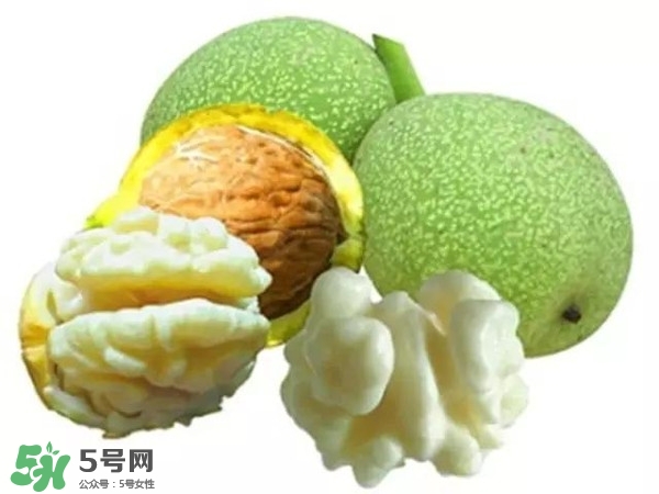 新鮮核桃怎么吃？新鮮核桃怎么給寶寶吃？