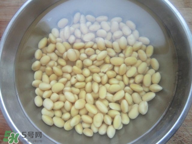核桃可以和黃豆一起打豆?jié){嗎？核桃和什么一起打豆?jié){好？