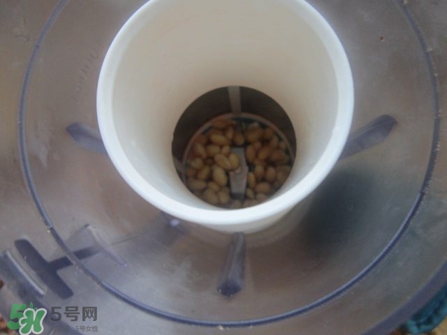 核桃可以和黃豆一起打豆?jié){嗎？核桃和什么一起打豆?jié){好？