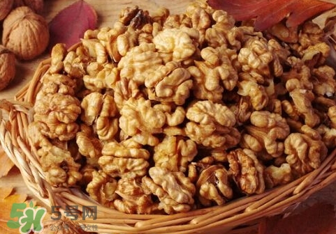 核桃磨成粉還有營(yíng)養(yǎng)嗎？核桃粉和核桃哪個(gè)更好？