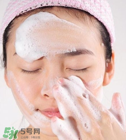 正確卸妝手法你做對了嗎？錯誤卸妝手法須知
