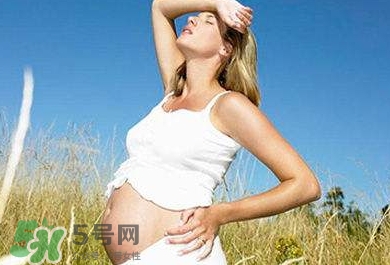 孕婦坐火車需要證明嗎？孕婦坐火車吃什么？