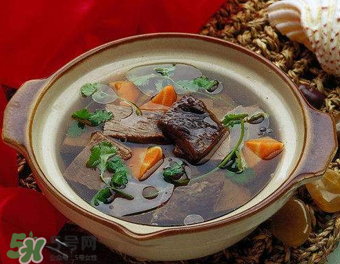 營(yíng)養(yǎng)在湯里還是肉里？煲湯小訣竅