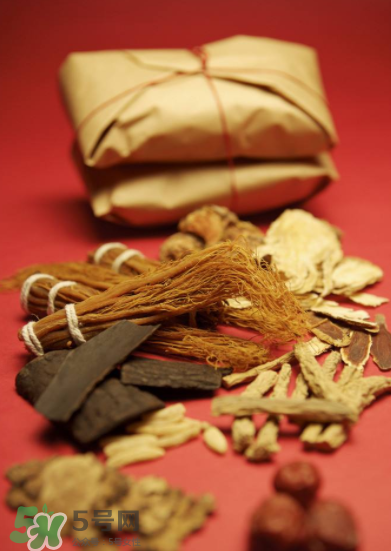 清熱降火的中藥有哪些？清熱降火的中藥大全