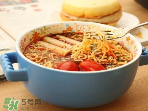 方便面致癌嗎？泡面有營養(yǎng)嗎