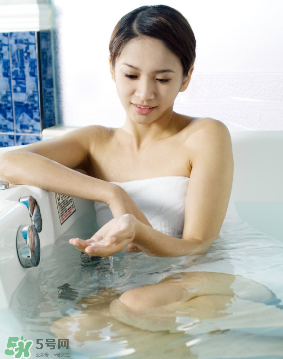 乳腺炎是熱敷還是冷敷？乳腺炎應(yīng)該熱敷還是冷敷？