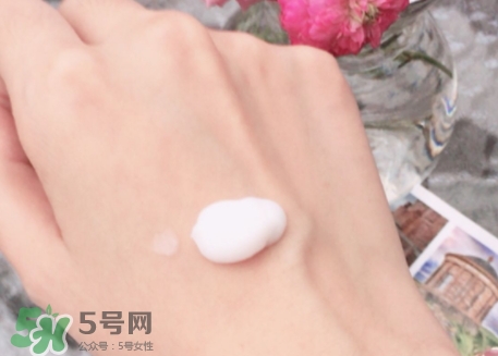 護(hù)發(fā)素可以抹在頭皮上嗎？