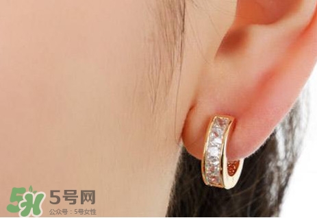 打耳洞發(fā)炎怎么辦？打耳洞多久可以隨便戴耳環(huán)