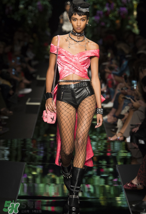 moschino2018春夏系列服裝怎么樣_好看嗎？