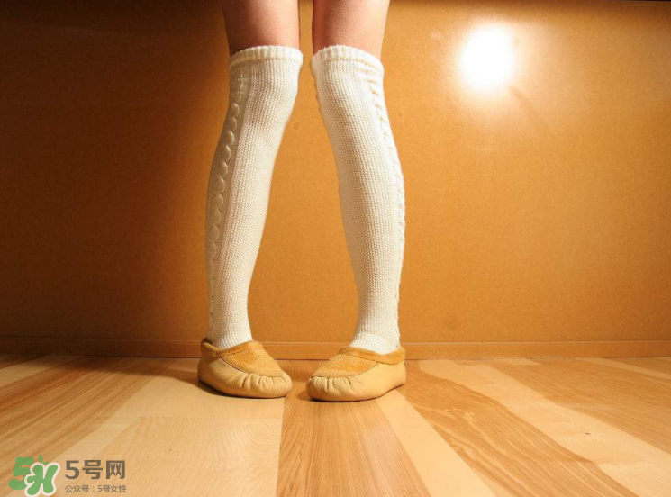 風(fēng)濕會(huì)引起發(fā)燒嗎？風(fēng)濕會(huì)引起胎停嗎？