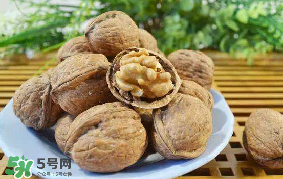 核桃的營(yíng)養(yǎng)價(jià)值是什么？核桃的營(yíng)養(yǎng)成分